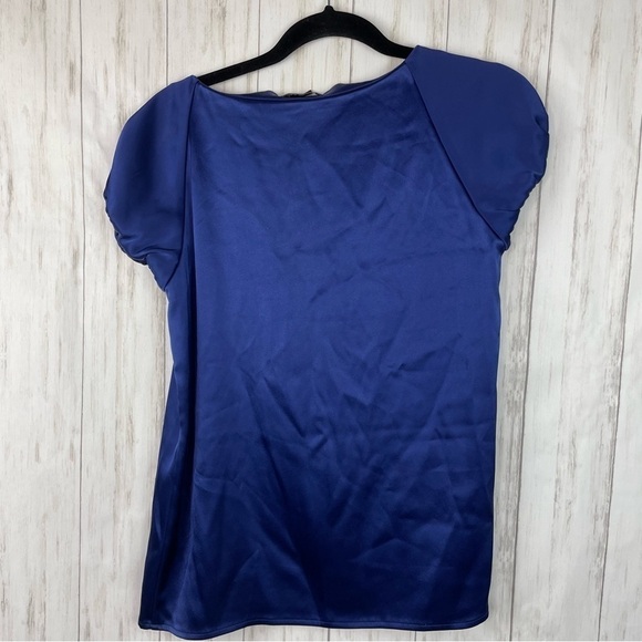Theory silky blue top size small - Picture 4 of 4